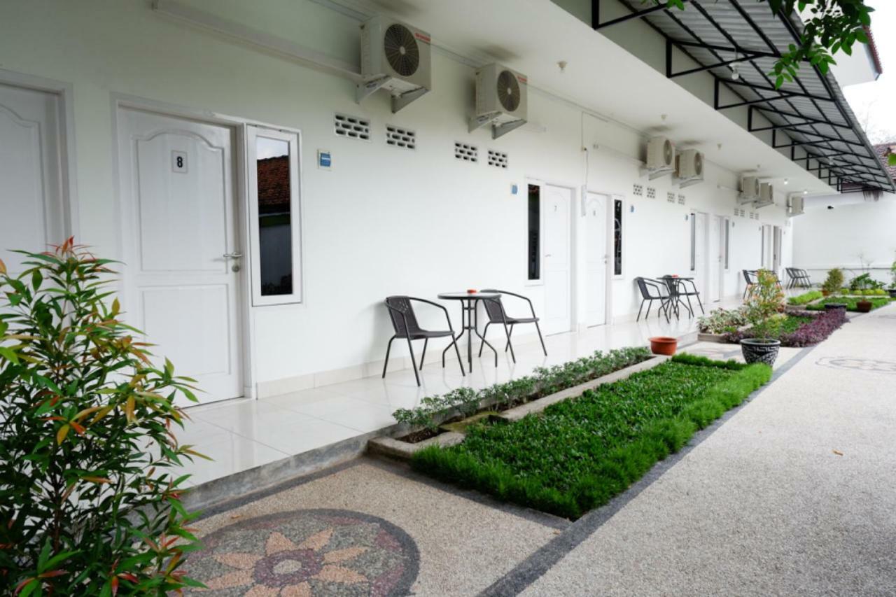 Reddoorz Near Mataram University Extérieur photo
