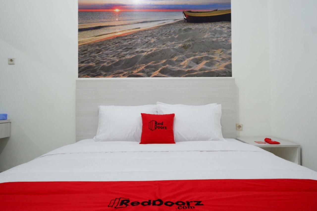 Reddoorz Near Mataram University Extérieur photo