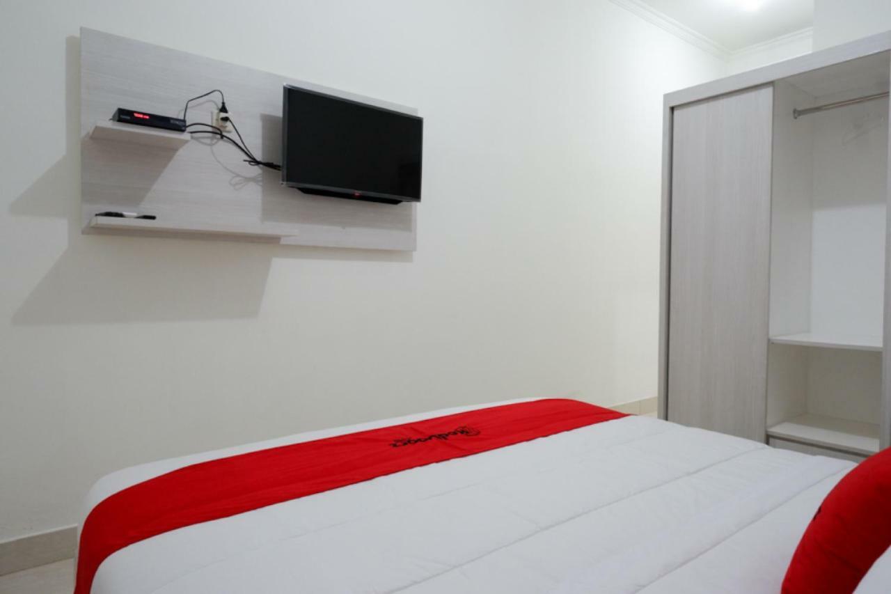 Reddoorz Near Mataram University Extérieur photo